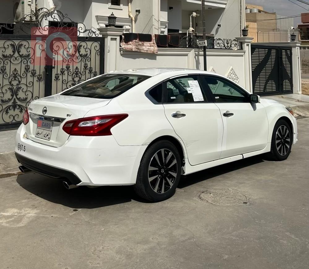 نيسان ألتيما